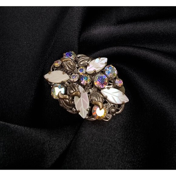 Rare Find Vintage 1950s-1960s Aurora Borealis Rhinestone & Mother-Of-Pearl Leaf - Picture 1 of 6